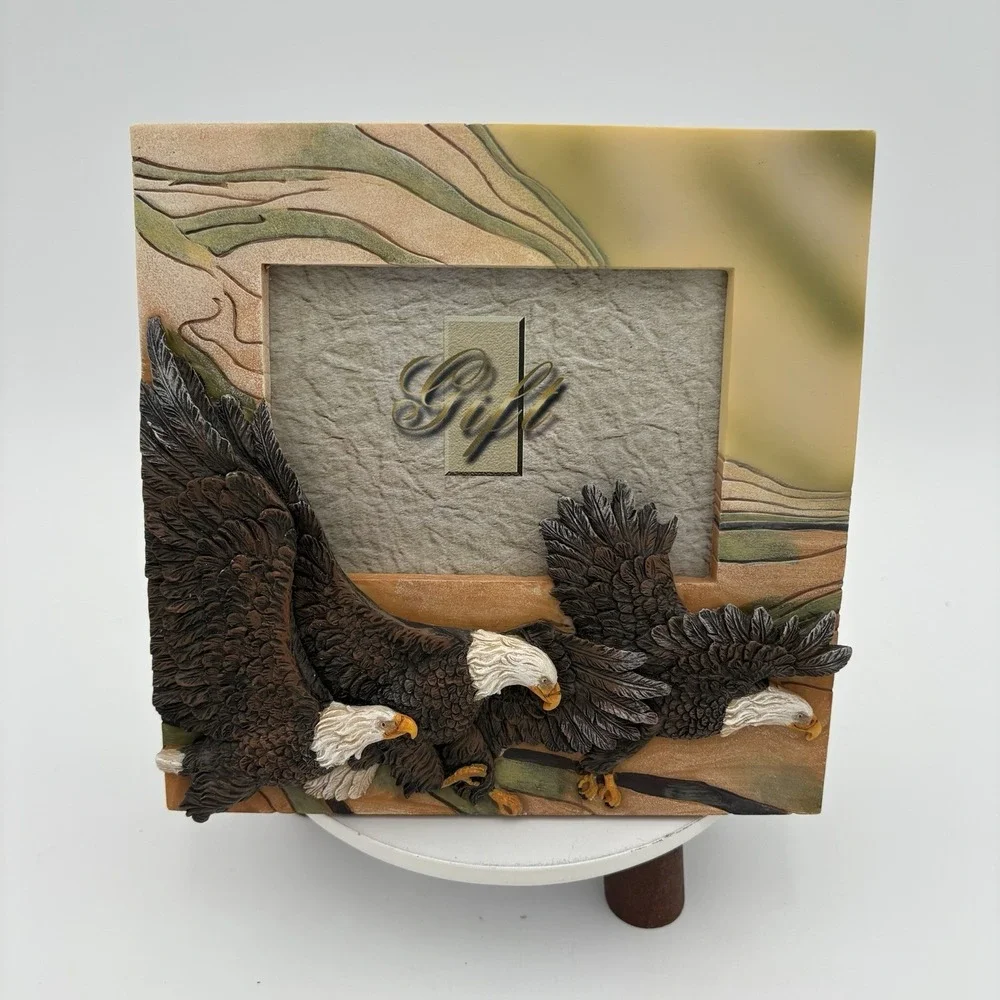 American Eagles 3D Photo Frame holds 3.5